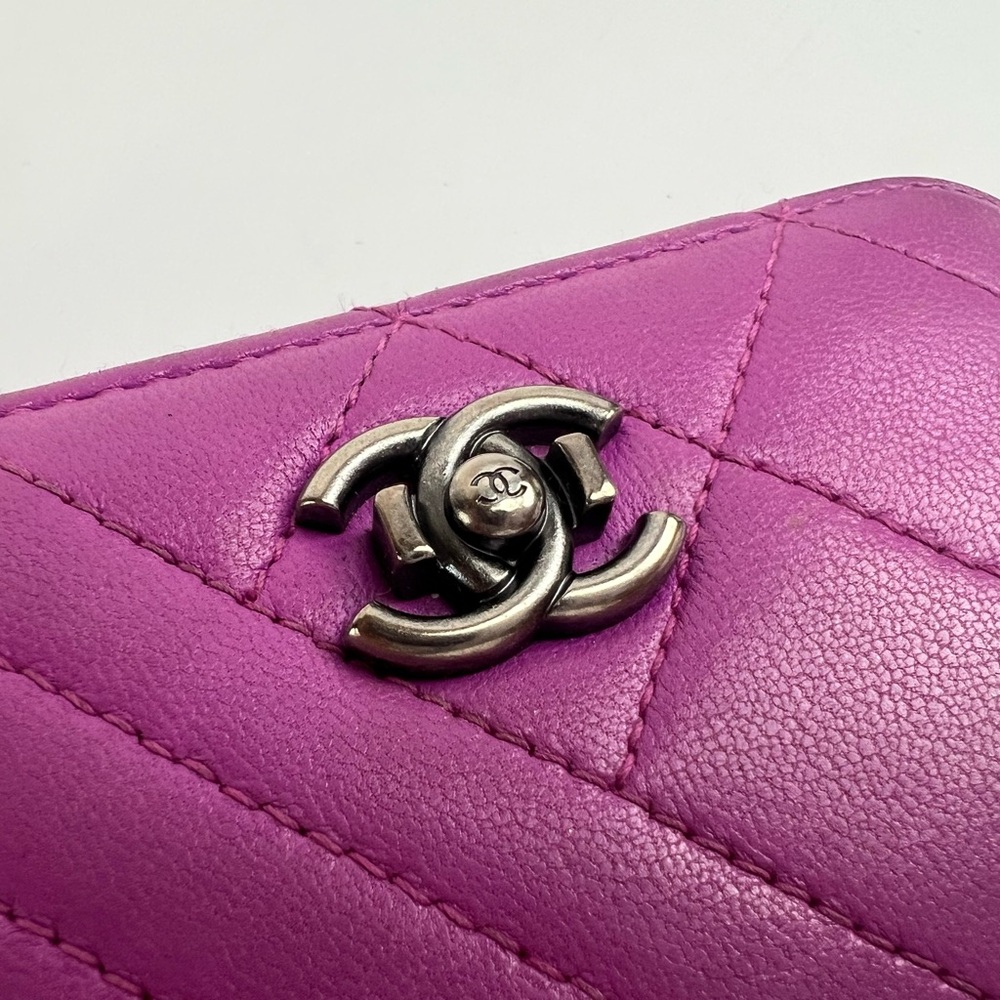 Chanel Fuchsia Zippy Wallet - Picture 10 of 10